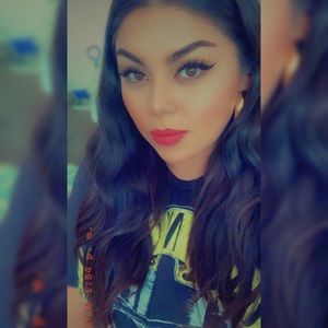 Meet your Posher, Karina